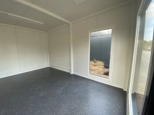 Contenedor de oficina tipo London 6,00m x 5,00m - Imagen 6