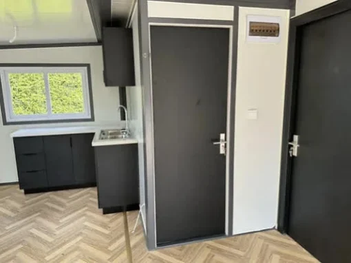 Contenedor móvil Tiny House con dos dormitorios y cocina 2024 - Imagen 7