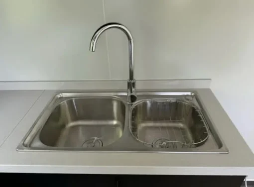 Contenedor móvil Tiny House con dos dormitorios y cocina 2024 - Imagen 13
